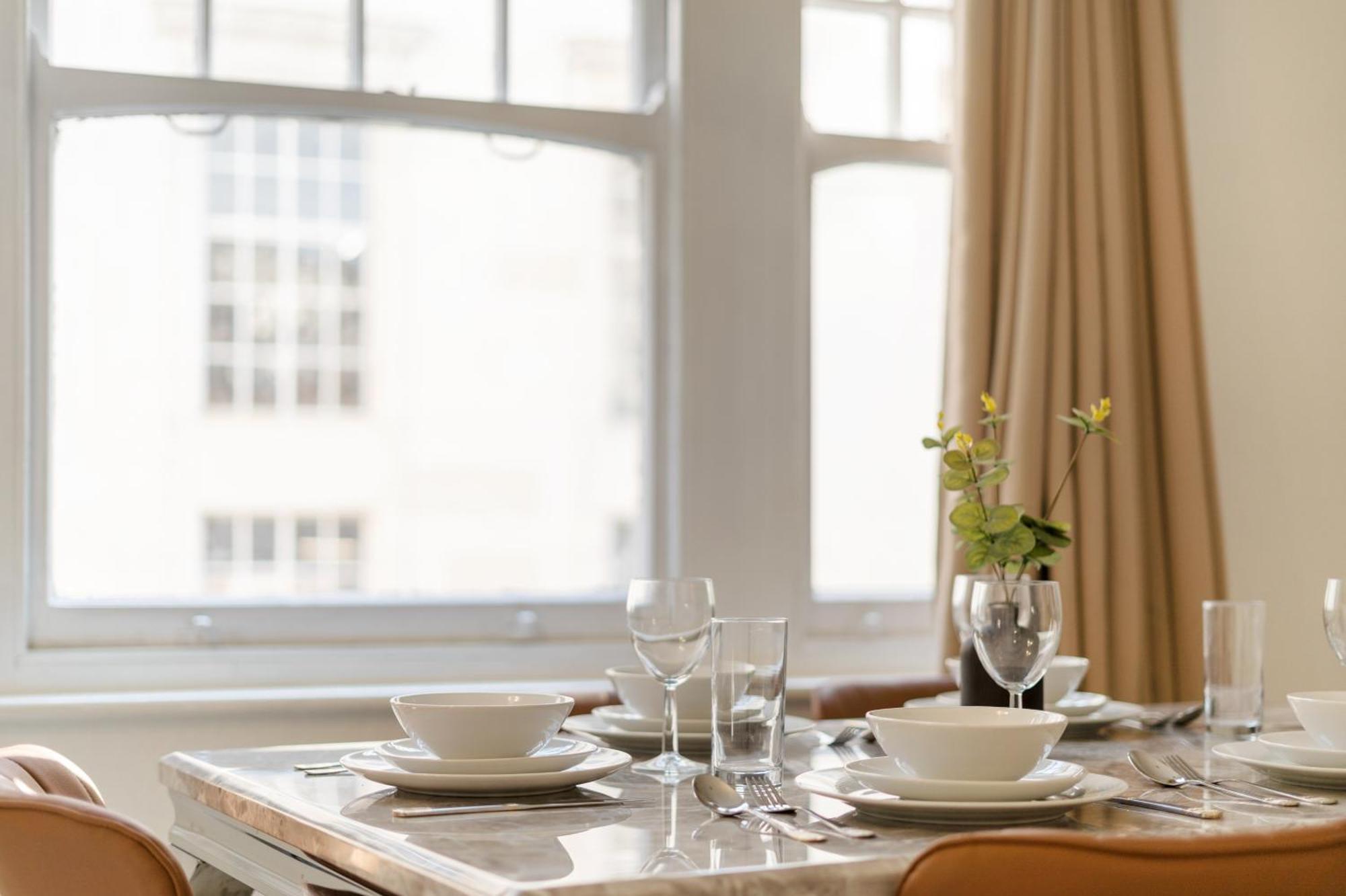 Prime Soho 3-bedroom Steps From Piccadilly And Chinatown 3gh * Londra