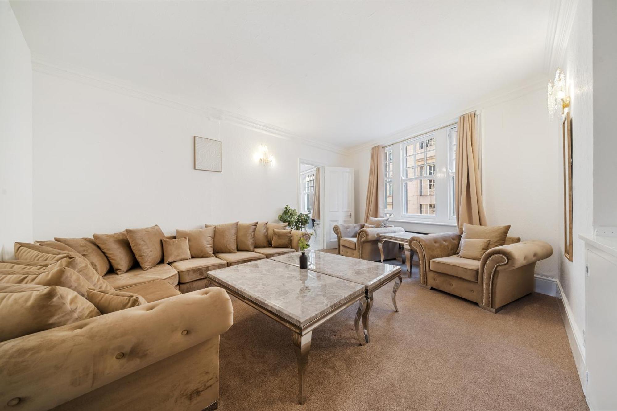 Prime Soho 3-bedroom Steps From Piccadilly And Chinatown 3gh * Londra