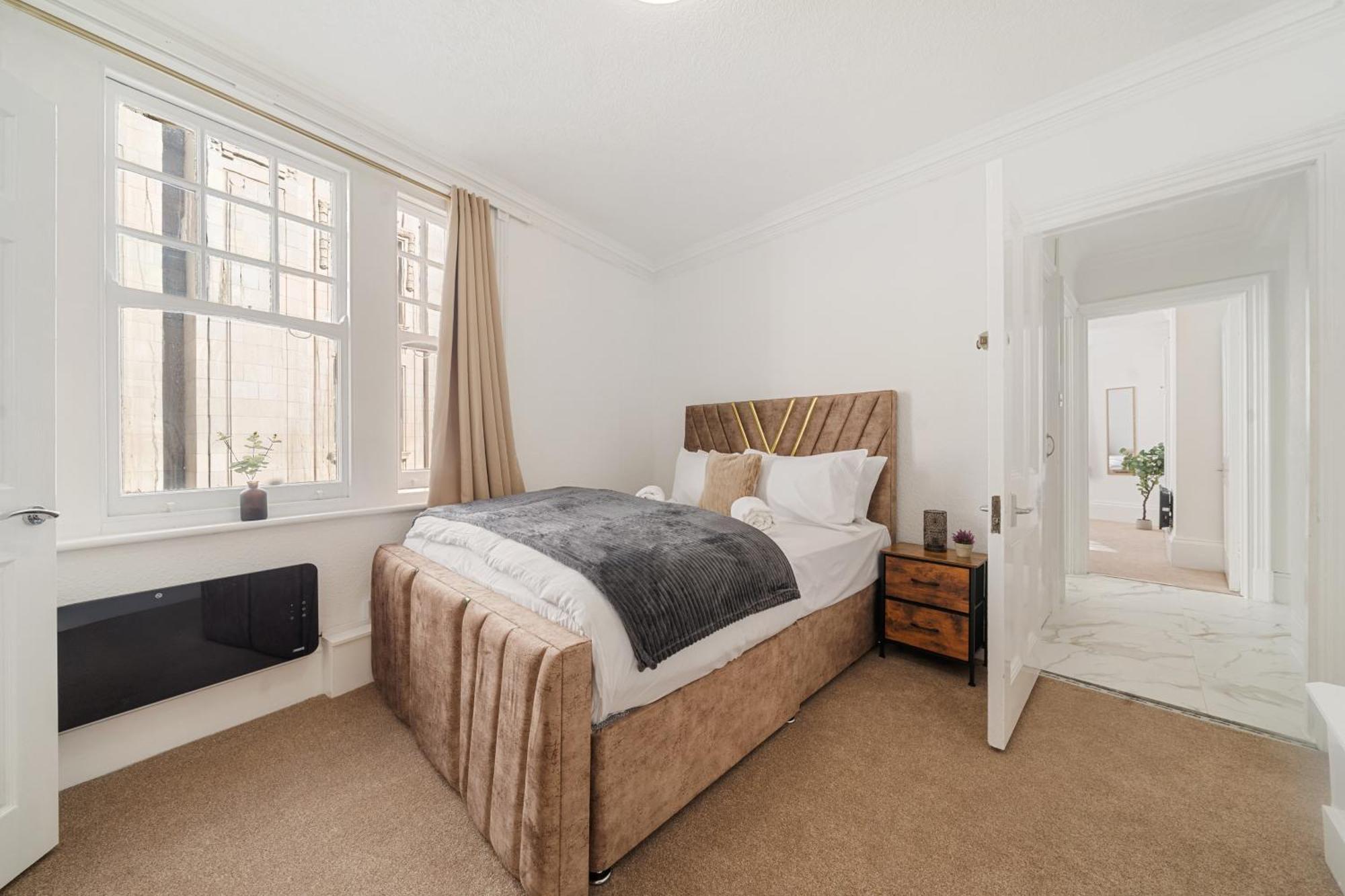 Prime Soho 3-bedroom Steps From Piccadilly And Chinatown 3gh Appartamento Londra