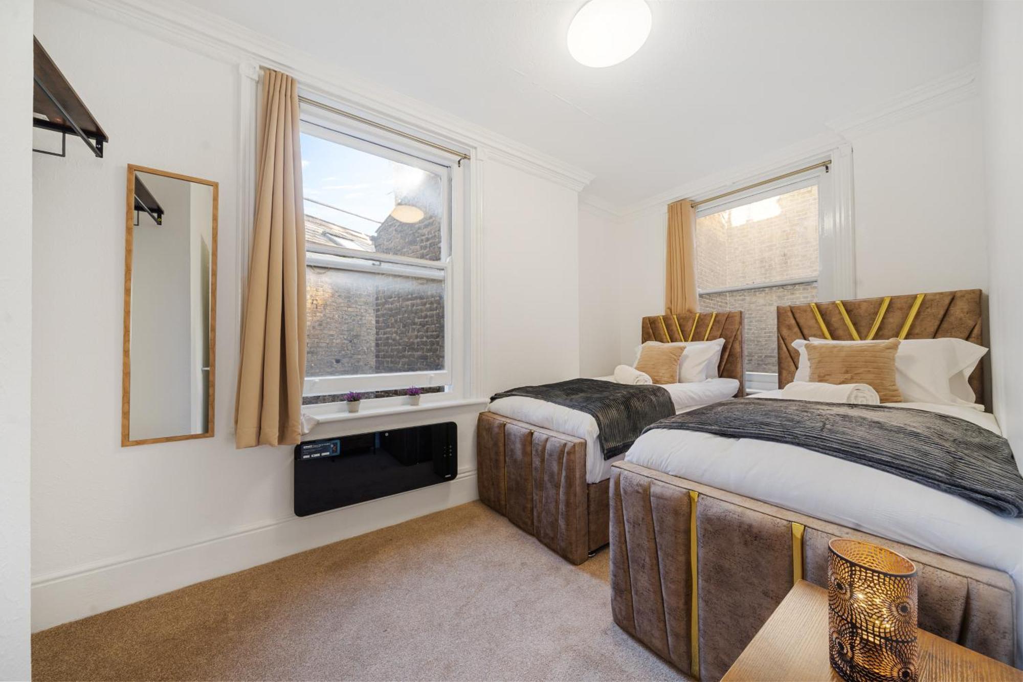 Prime Soho 3-bedroom Steps From Piccadilly And Chinatown 3gh Appartamento Londra