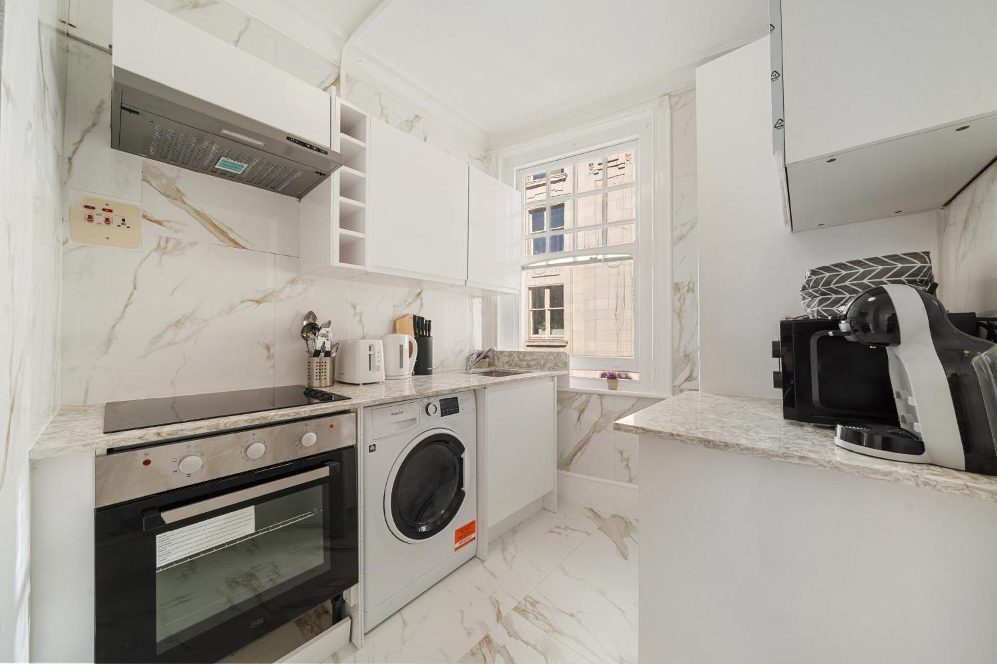 Prime Soho 3-bedroom Steps From Piccadilly And Chinatown 3gh Appartamento *